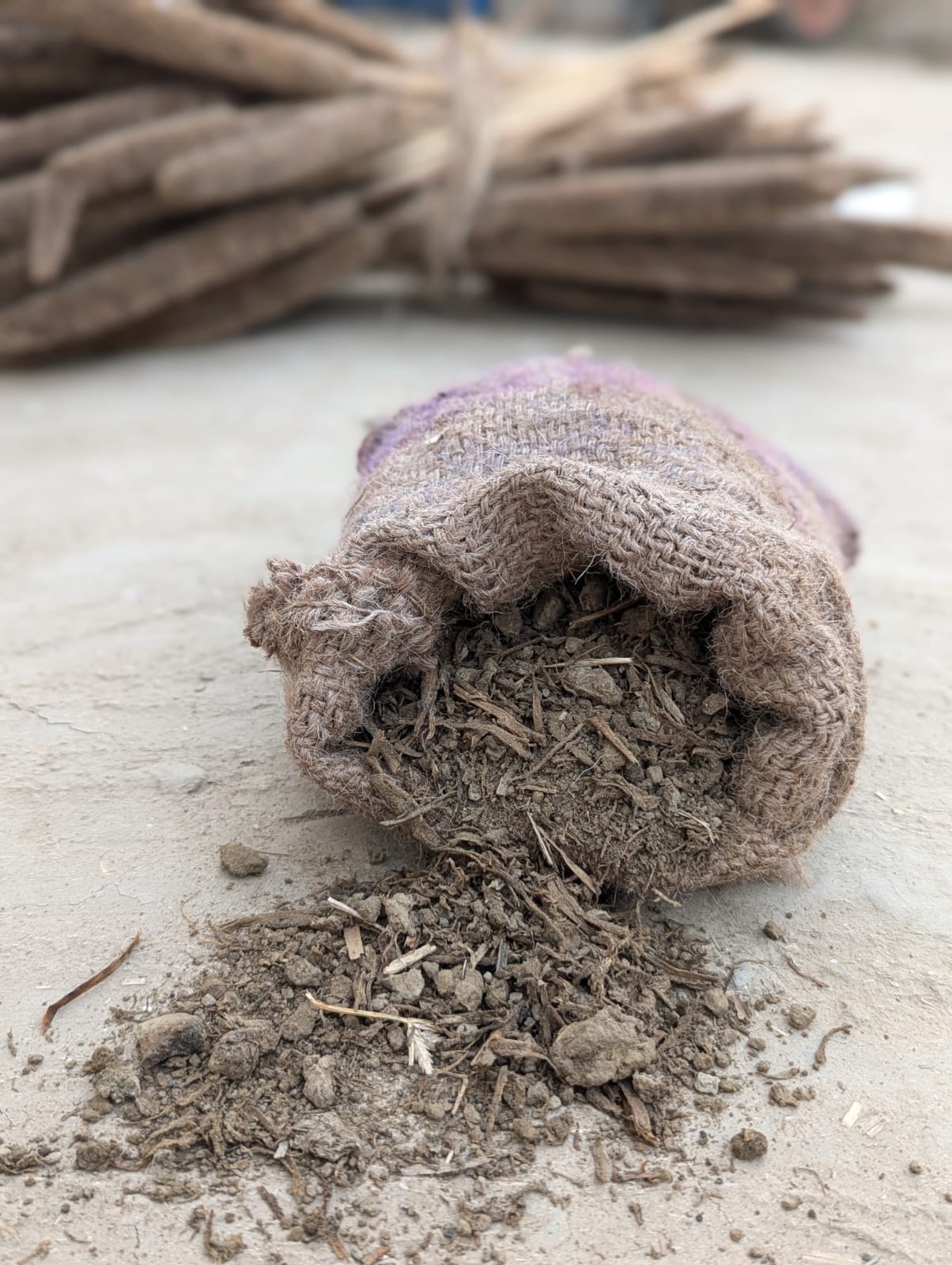 🌱 Compost | Qty - 800g/Unit | Farm-made | 100% Natural | Soil-Enriching